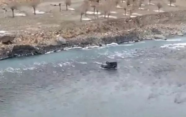नदी में जा गिरी कार, गूगल मैप का उपयोग करना पड़ा गया भारी