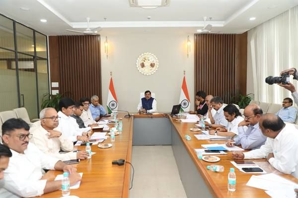 राष्ट्रीय डेयरी विकास बोर्ड की विशेषज्ञता का लाभ संपूर्ण प्रदेश को समान रूप से मिले : मुख्यमंत्री डॉ. यादव