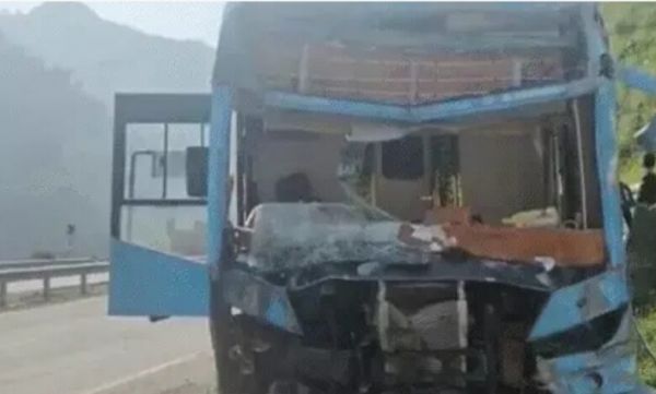 अमरनाथ यात्रियों की तीन बसें आपस में टकराईं, 36 तीर्थयात्री घायल