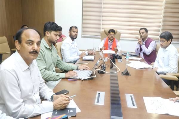 प्रदेश की जीवनरेखा निर्मल नर्मदा के लिये केन्द्र से ली जाएगी पूरी मदद : नगरीय विकास मंत्री विजयवर्गीय