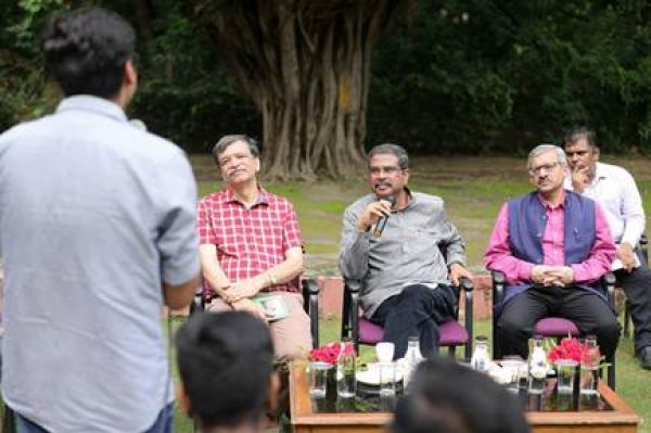 आईआईटी दिल्ली के विद्यार्थियों से आत्मनिर्भर भारत के लिए नवाचार को बढ़ावा देने का आह्वान