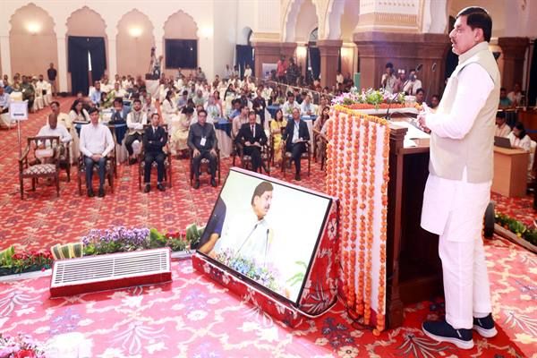 सम्पूर्णता अभियान से आकांक्षी जिलों और विकासखंडों के रहवासियों के जीवन में आया सकारात्मक बदलाव : डॉ. यादव