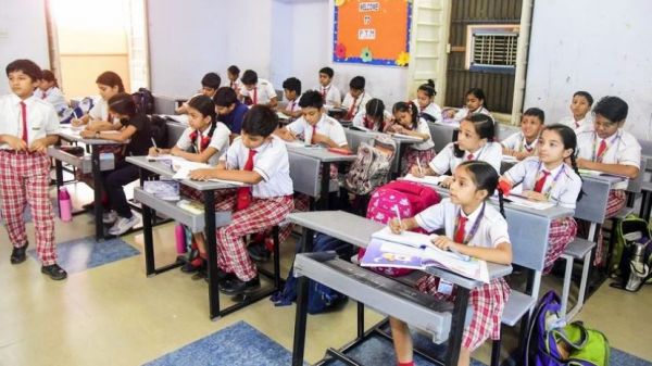 बिना मान्यता वाले प्राइवेट स्कूलों पर दिल्ली सरकार सख्त, अब सभी को देना होगा मान्यता आवेदन ; दस्तावेज जमा करने का आदेश