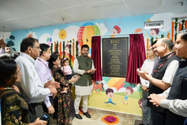 नागर विमानन मंत्री राममोहन नायडू ने उड़ान भवन में क्रेच सुविधा का उद्घाटन किया