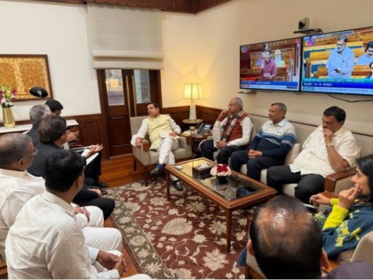 राइस उद्योग की समस्याओं को लेकर सांसद बृजमोहन के नेतृत्व में केंद्रीय खाद्य मंत्री प्रहलाद जोशी से मिले राइस मिलर्स