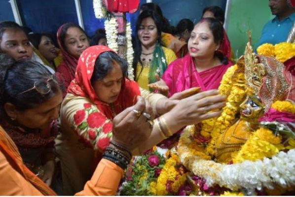 काशी में गौरा के गौने की हल्दी का मंगल उत्सव