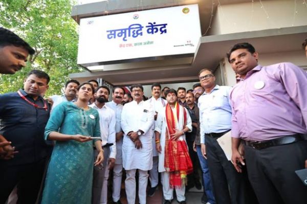 दूरसंचार विभाग की &ldquo;समृद्ध ग्राम फिजिटल सेवाएं पायलट पहल&rdquo; का हिस्सा &lsquo;समृद्धि केंद्र&rsquo;