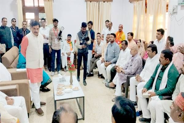 मुख्यमंत्री डॉ. यादव ने कलेक्टर सीधी और गुना एसपी को हटाने के दिये निर्देश