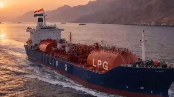 LPG Crisis and Iran War: भारत के लिए राहत: एलपीजी टैंकर &lsquo;ग्रीन सान्वी&rsquo; ने स्ट्रेट ऑफ होर्मुज किया पार, 6 अप्रैल तक पहुंचेगा मुंबई