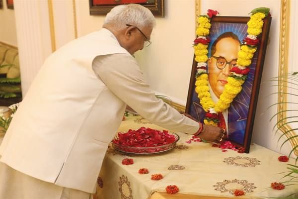 राज्यपाल पटेल ने भारत रत्न डॉ. अम्बेडकर की जयंती पर किया नमन