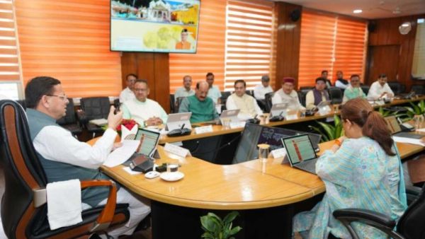 उत्तराखंड में अब &lsquo;नो व्हीकल डे&rsquo; और वर्क फ्रॉम होम, धामी कैबिनेट के बड़े फैसले