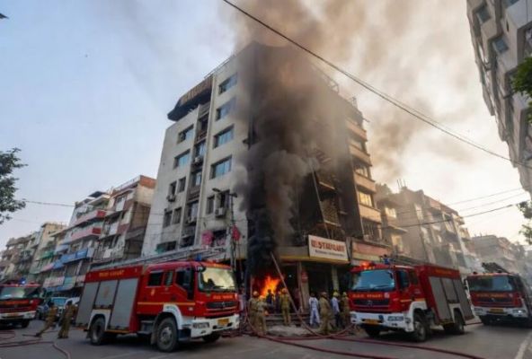 राजधानी के मशहूर रेस्टोरेंट में लगी भीषण आग, अब तक 20 लोगों की मौत, बचाव कार्य जारी