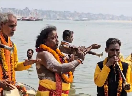 गर्मी से बेहाल देश के लिए गंगा किनारे गूंजी शहनाई, बारिश की आस में बजा राग मेघ