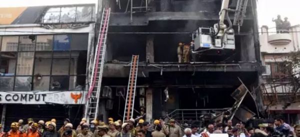 लखनऊ अग्निकांड के बाद कानपुर में बड़ा एक्शन, KDA ने किया 5 प्रतिष्ठान सील