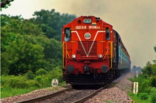 हरिद्वार को तीन नई रेल सेवाओं की सौगात, अब गुजरात के सोमनाथ-द्वारका तक सीधा रेल संपर्क