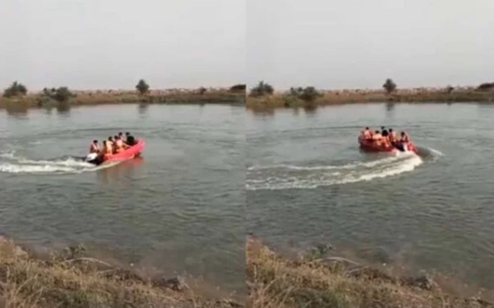  थर्मोकाल  की शीट को पकड़कर तालाब में तैरने उतरे बच्चे, डूबने से दो की मौत