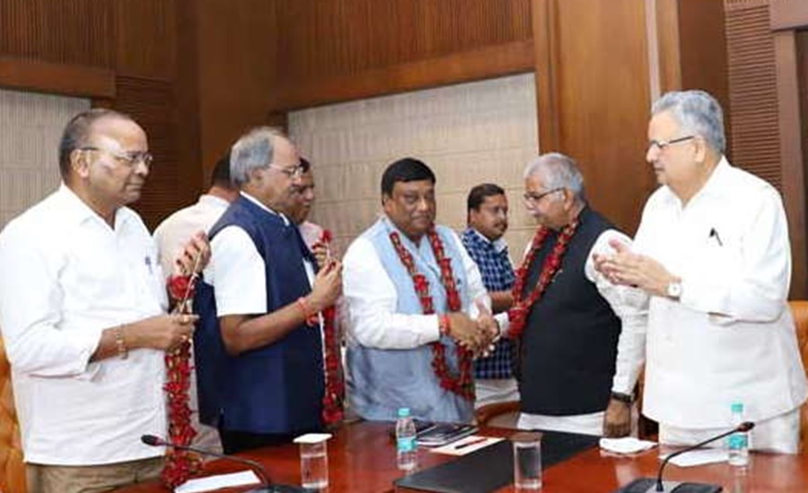 CG NEWS : पीएम मोदी से होनी थी भाजपा विधायकों की मुलाकात... 5 अप्रैल की तय थी तारीख... फिलहाल के लिए स्थगित