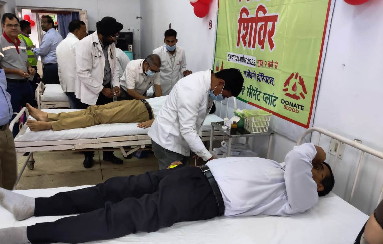  रेडक्रॉस सोसाइटी द्वारा आयोजित रक्तदान शिविर में 567 यूनिट रक्त का संकलन