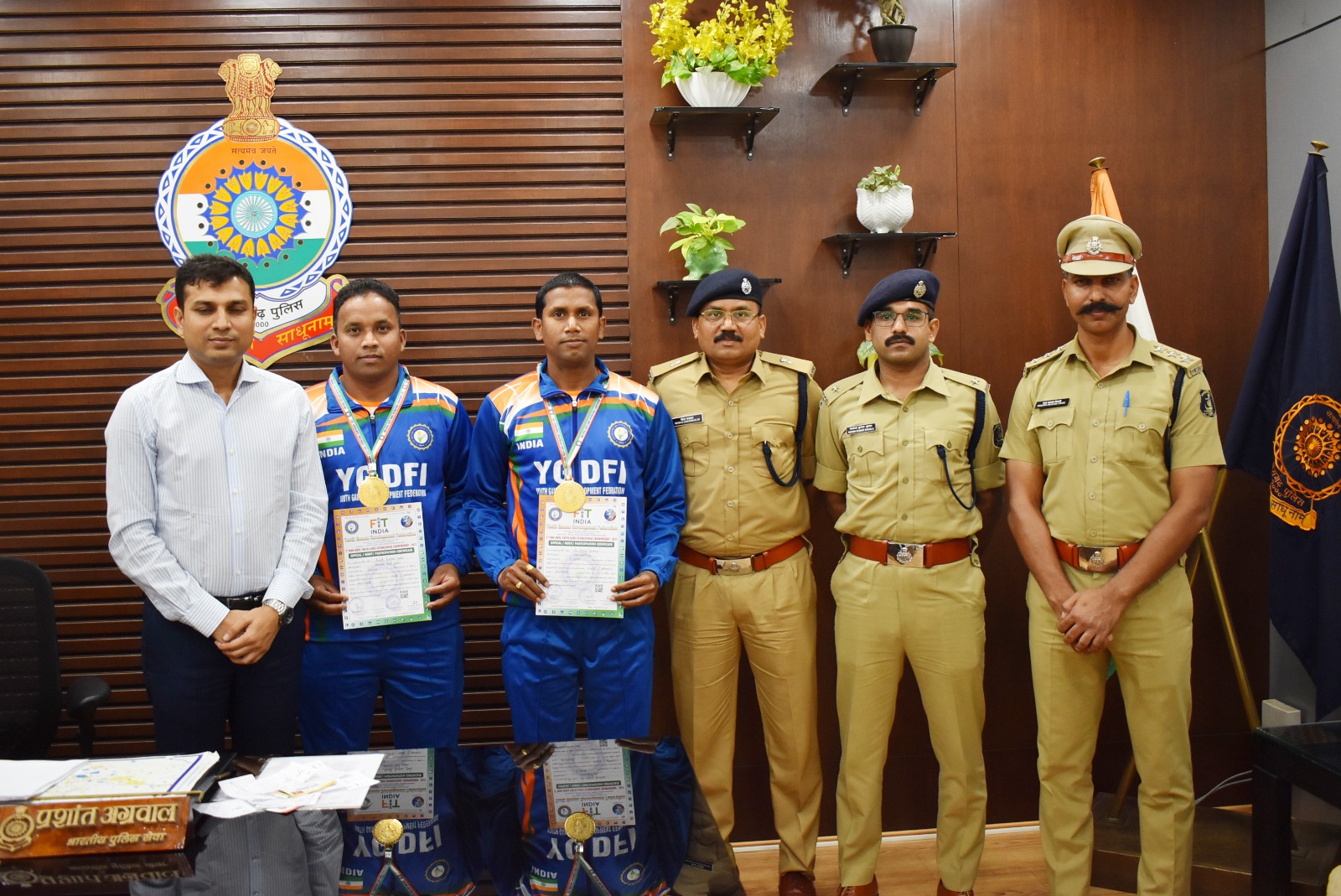  अंतरराष्ट्रीय फुटबॉल चैम्पियनशिप की भारतीय टीम से खेले रायपुर पुलिस के दो जवान, एसएसपी ने किया सम्मानित