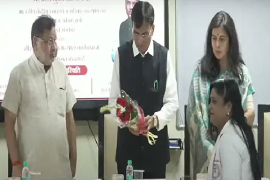रायपुर में क्रिटिकल केयर यूनिट की शुरुआत... केंद्रीय स्वास्थ्य मंत्री मंडाविया ने कहा... डॉक्टर्स के सुझाव पर प्रपोजल बनाकर भेजें