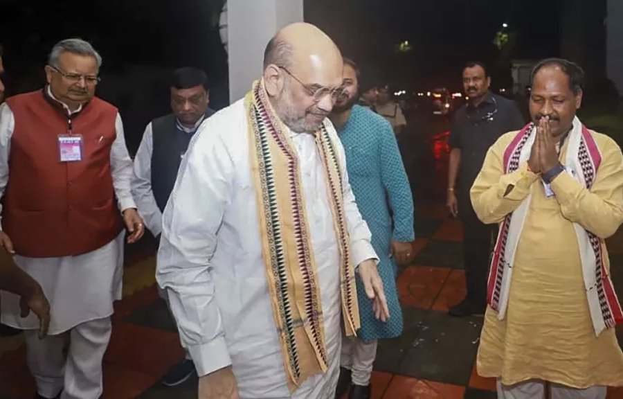 रायपुर पहुंचते ही गृहमंत्री शाह ने ली हाई&mdash;लेवल मीटिंग... सुबह चर्चा के बाद दिल्ली लौटे