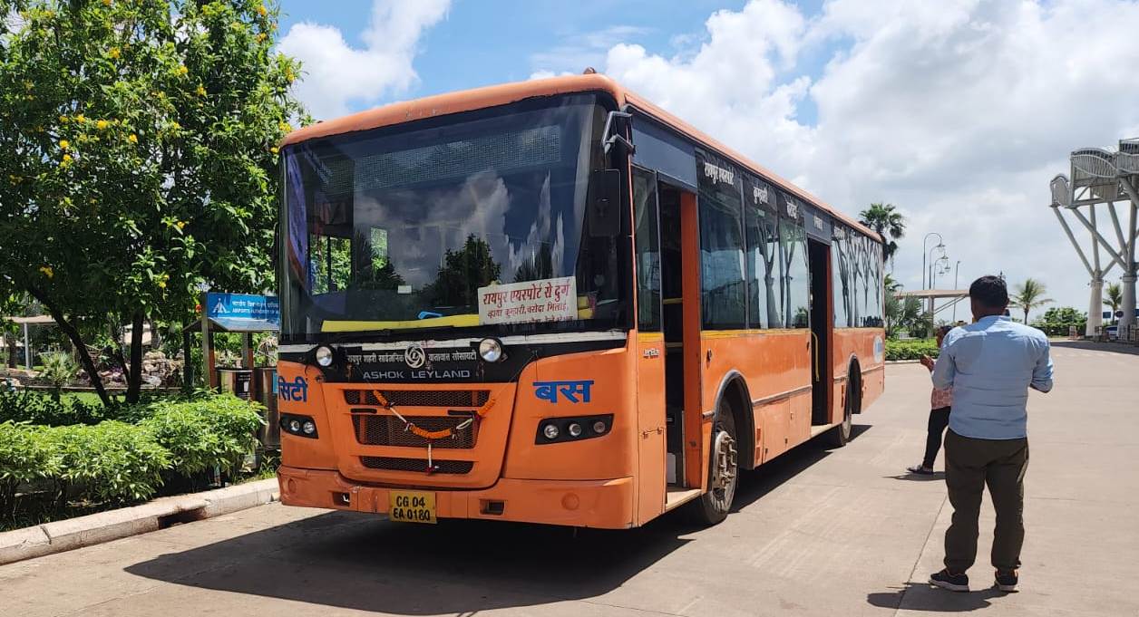  रायपुर एयरपोर्ट से दुर्ग तक शुरू हुई वातानुकूलित सिटी बस सेवा