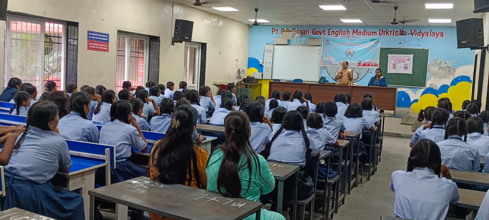 किशोरियों ने जाना मासिक धर्म चक्र को.... हायजिन और परेशानियों से सुरक्षा के डा. कमल वर्मा ने दिए टिप्स
