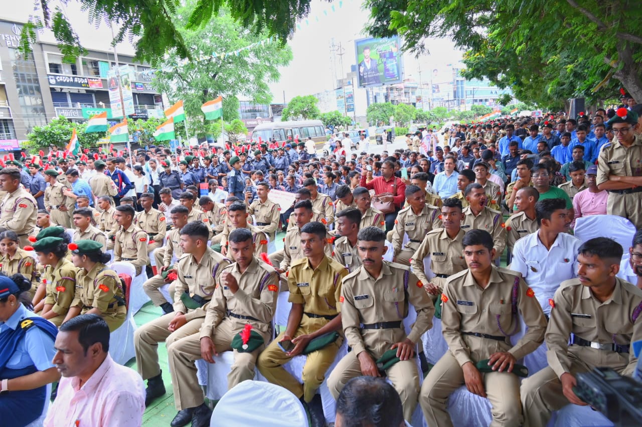 पुनीत सागर अभियान: एनसीसी कैडेटस ने लोगों को दिया तालाबों, नदियों और जलाशयों को स्वच्छ रखने का संदेश