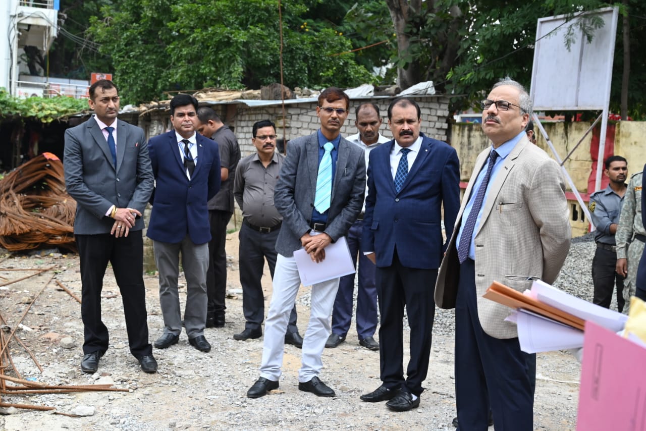 हाई कोर्ट के चीफ जस्टिस सिन्हा ने  किया राज्य विधिक सेवा प्राधिकरण कार्यालय का निरीक्षण 