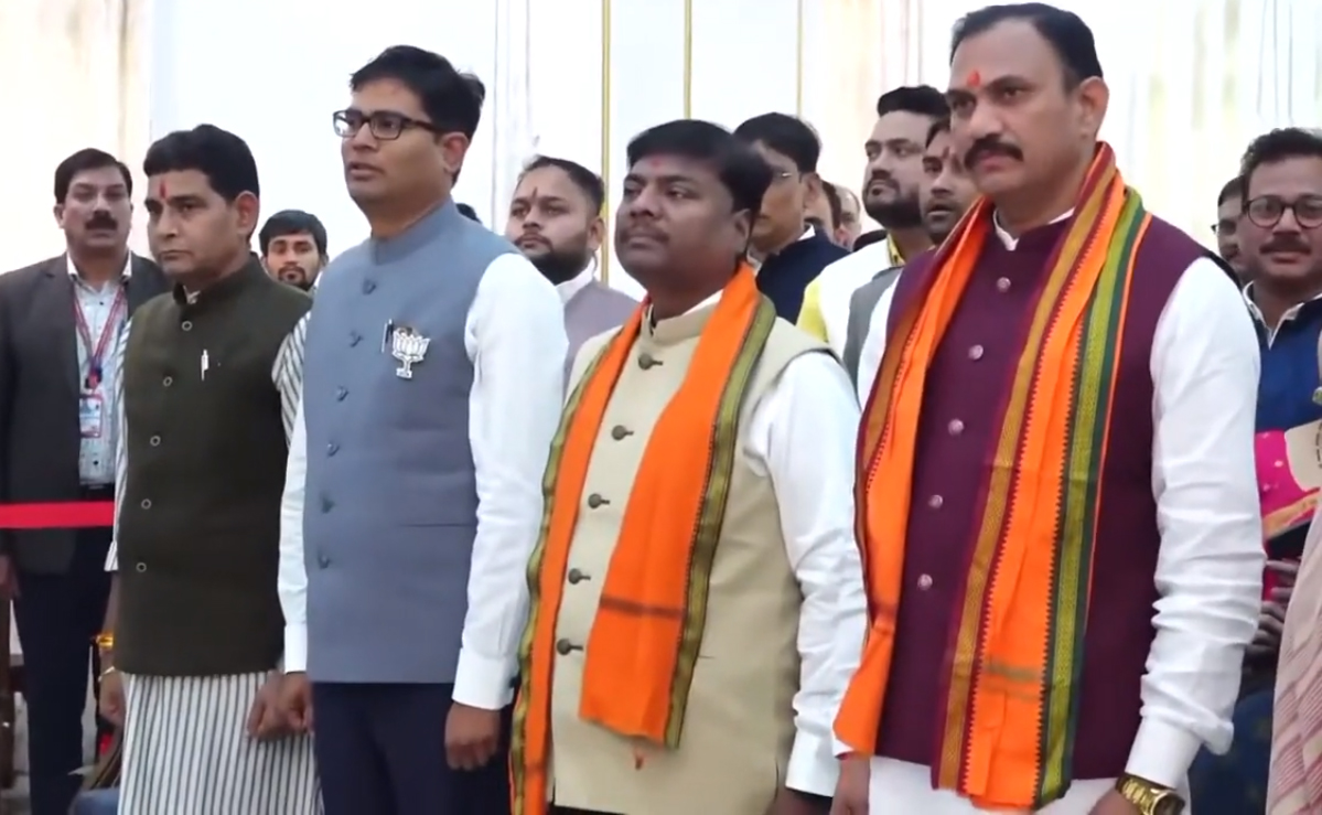 विष्णुदेव साय कैबिनेट का विस्तार... नौ विधायकों ने ली मंत्रीपद की शपथ