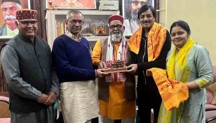 रामलला के दर्शन करने पहुंचे राइस मिल एसोसिएशन के अध्यक्ष.... &lsquo;मायरा&rsquo; भेजने पर की चर्चा