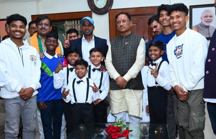 इंडिया गॉट टैलेंट विजेता, मलखम्ब अकादमी के खिलाड़ियों ने मुख्यमंत्री साय से की मुलाकात