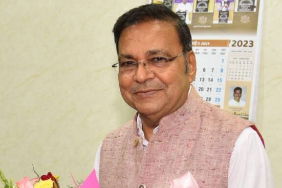 नवाचार आयोग के अध्यक्ष विवेक ढांड ने दिया इस्तीफा....  भूपेश बघेल सरकार में हुई थी नियुक्ति