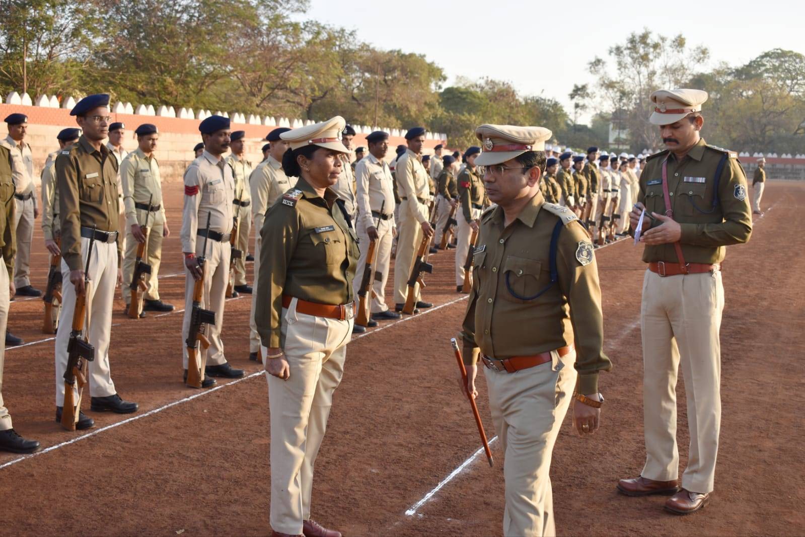 SP ने यातायात पुलिस को सड़क पर ट्रैफिक मैनेजमेंट के लिए कराया ड्रिल