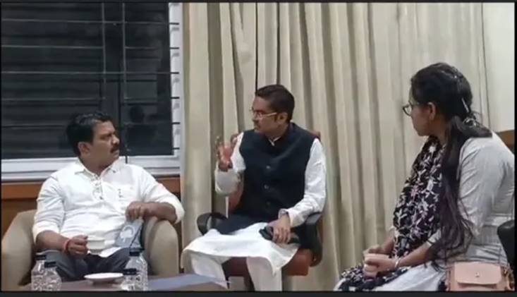 ओमान में बंधक रही महिला पहुंची रायपुर.... डिप्टी सीएम शर्मा को सुनाई आपबीती