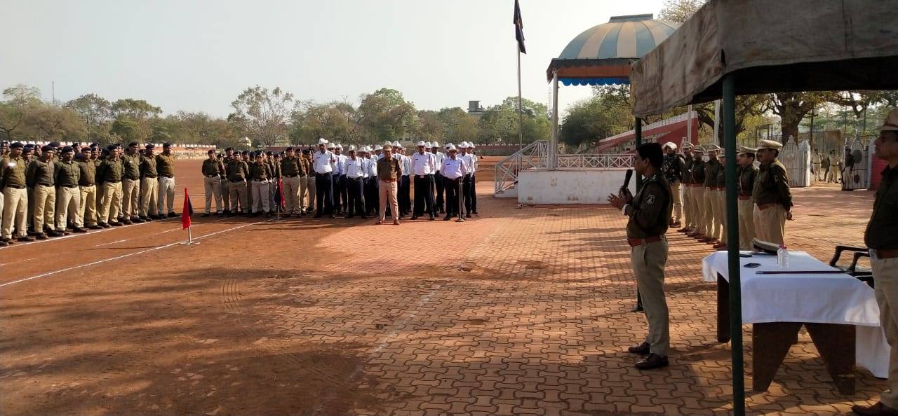 पुलिस ने किया बलवा ड्रिल का अभ्यास.... सीआरपीसी की वैधानिक धाराओं पर चर्चा