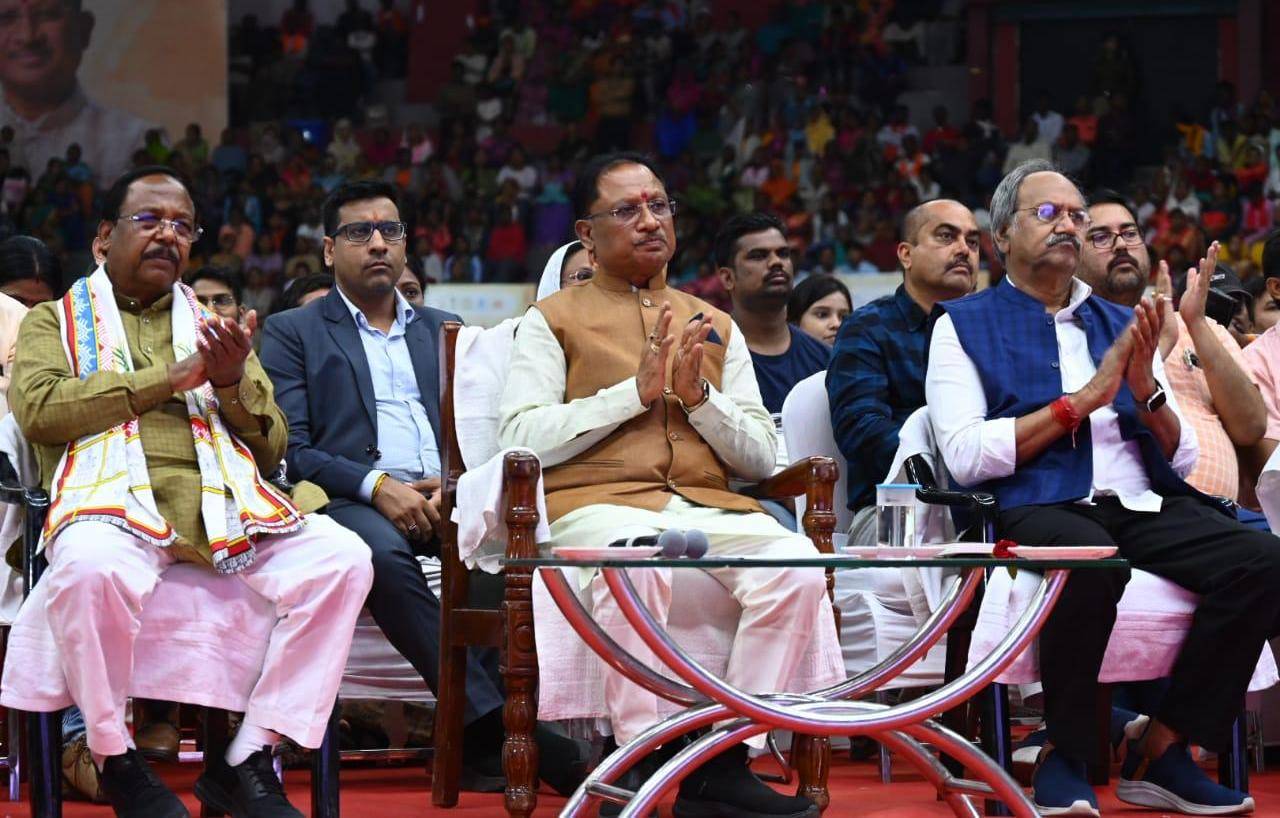छत्तीसगढ़वासियों को 34,427 करोड़ रुपये की 10 परियोजनाओं की दी सौगात
