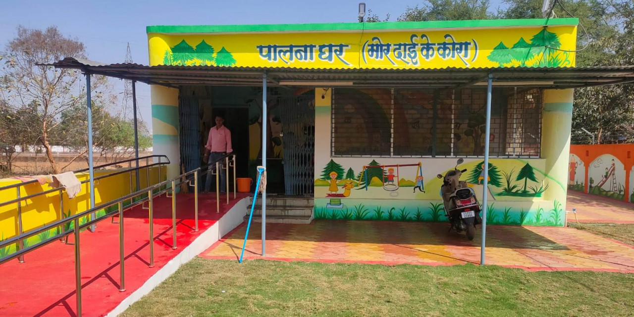 'मोर दाई के कोरा' यानी विष्णु सरकार का पालना घर कामकाजी महिलाओं को दे रहा राहत..