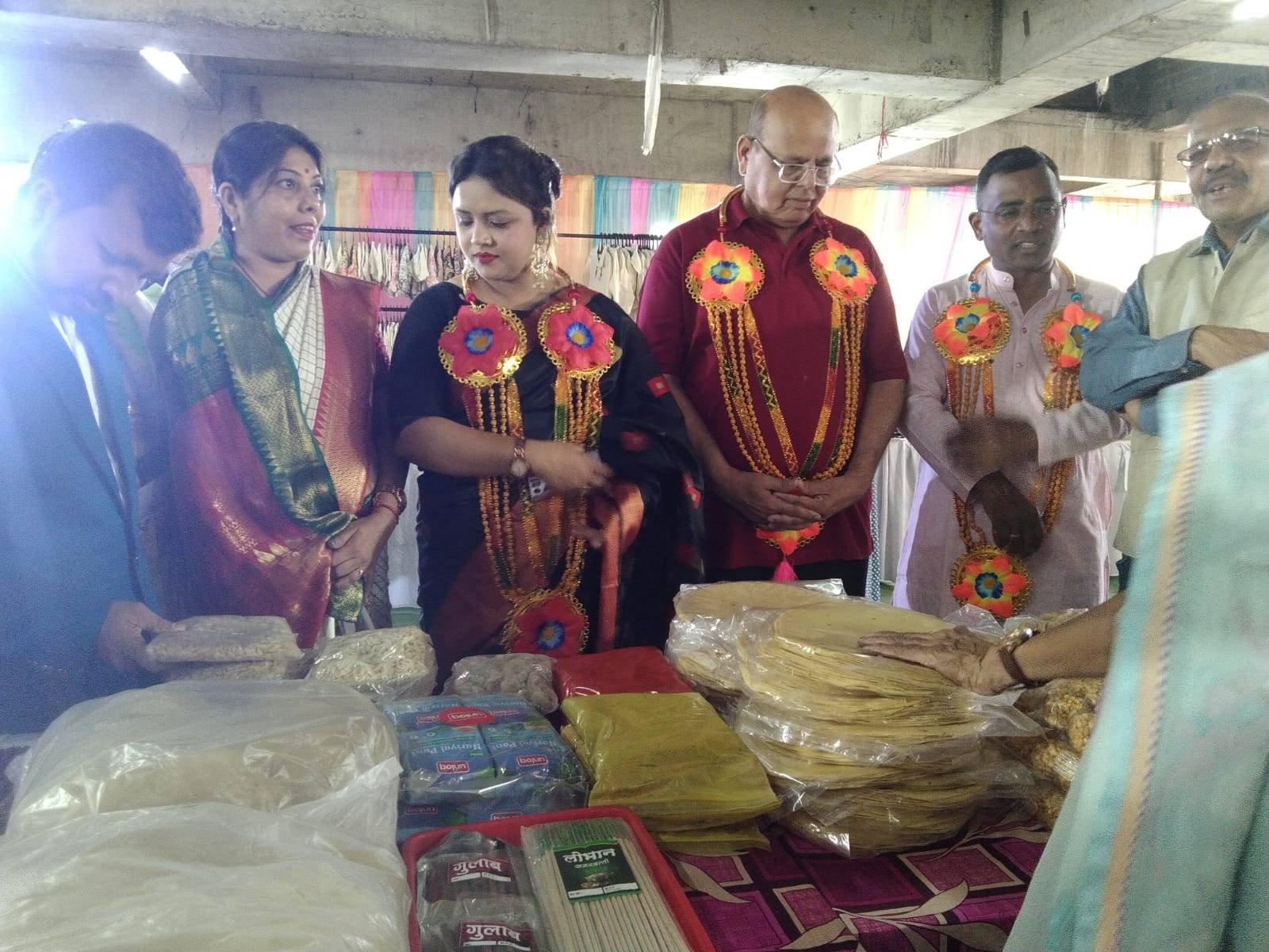 महाराष्ट्र मंडल में लगे अवसर मेला में दिखा महिलाओं का उत्साह