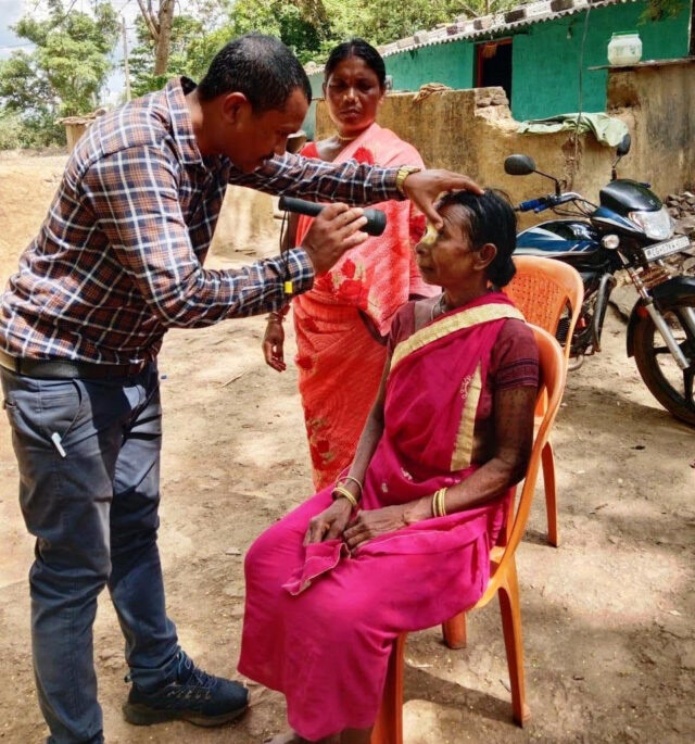 बस्तर जिले में मोतियाबिंद मुक्त अभियान कार्यक्रम का तीसरा चरण 15 मई से 15 जून 2024 तक संचालित किया जा रहा है