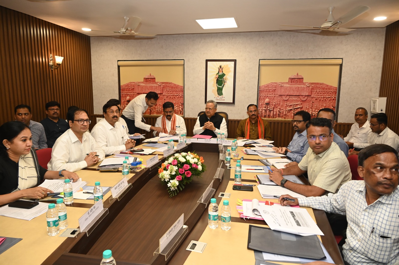 विशेषज्ञ चिकित्सकों की कमी दूर करने विशेष सचिव की अगुवाई में बनेगी कमेटी...  राजनांदगांव व कवर्धा मेडिकल कालेज की हुई समीक्षा