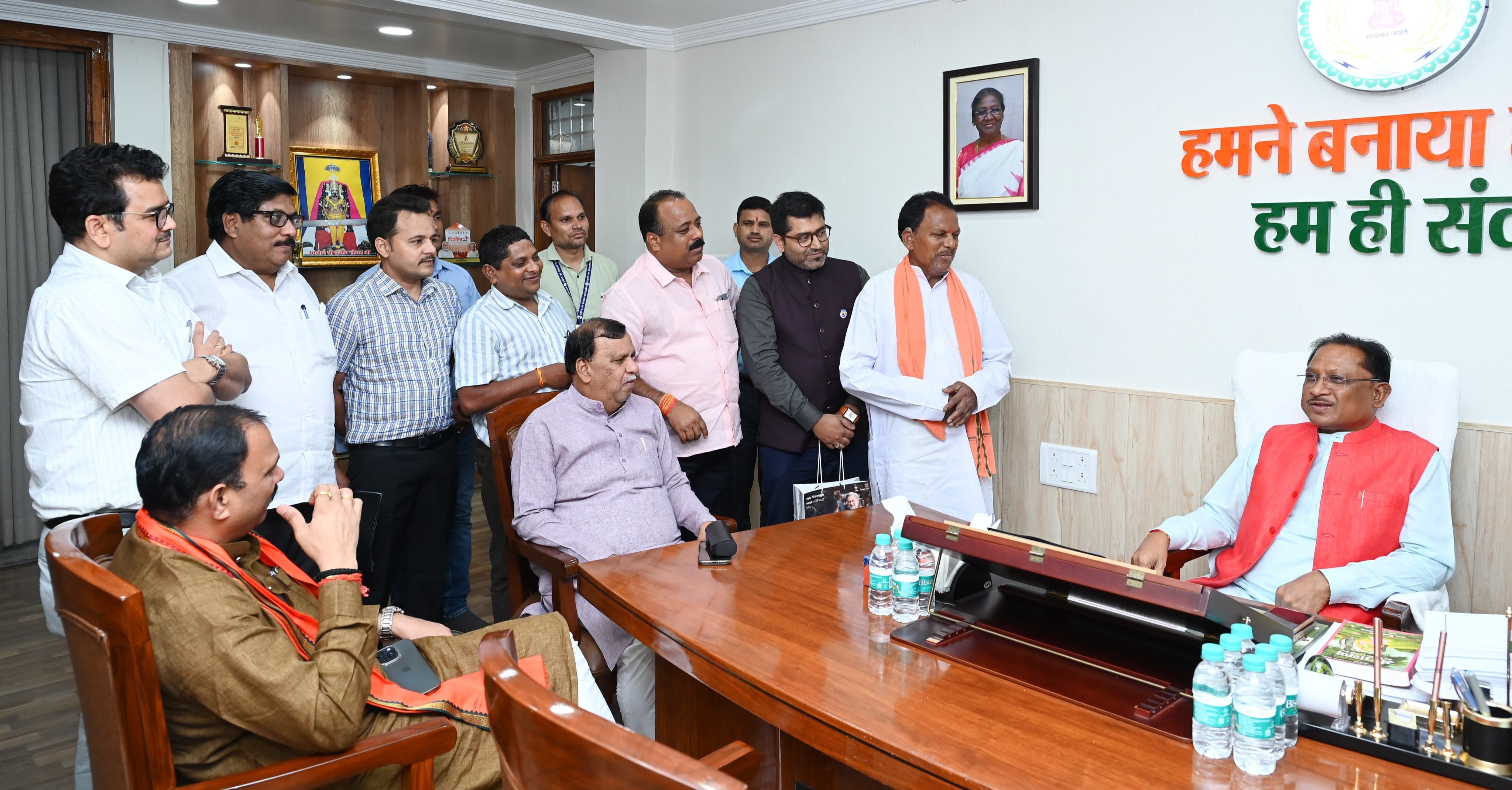 सीएम विष्णुदेव साय की संवेदनशील पहल : जशपुर जिले के बुजुर्ग व्यक्ति के कानों में फिर से गूंजेगी आवाज
