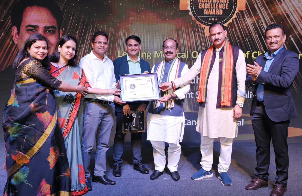 उप मुख्यमंत्री अरुण साव और स्वास्थ्य मंत्री श्याम बिहारी जायसवाल &lsquo;ये शाम डॉक्टर्स के जज्बे के नाम&rsquo; कार्यक्रम में हुए शामिल