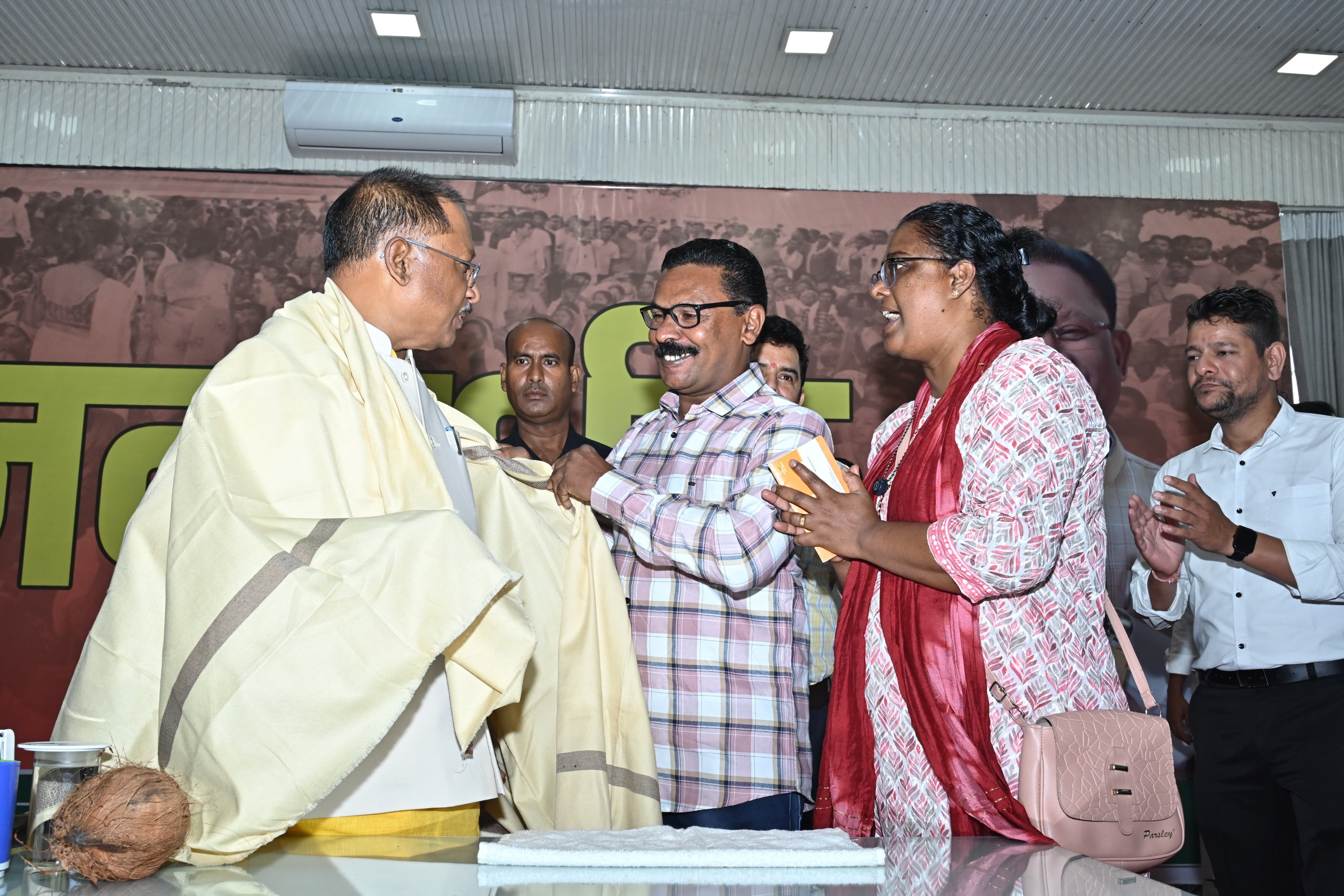  न्यूजीलैंड में आयोजित कॉमनवेल्थ गेम्स में सिल्वर मेडल जीतने वाली रीबा बेन्नी के माता-पिता ने मुख्यमंत्री का जताया आभार