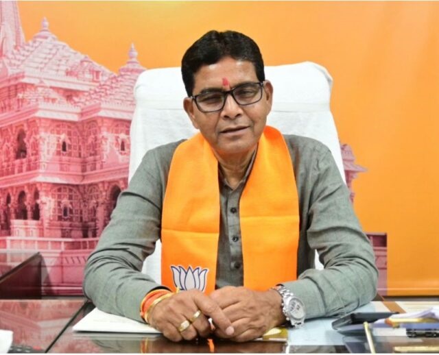 खेल मंत्री टंक राम वर्मा ने 7 करोड़ की लागत से इंडोर स्टेडियम के निर्माण के लिए स्वीकृति प्रदान की