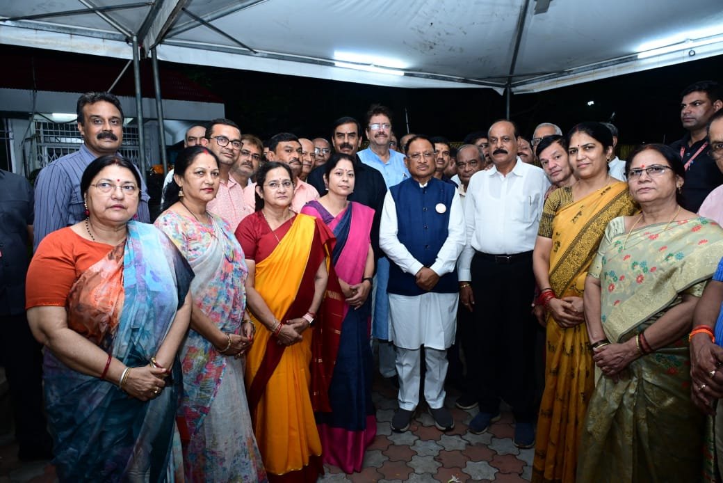 छत्तीसगढ़ प्रदेश कान्यकुब्ज ब्राम्हण महासभा के प्रतिनिधिमंडल ने की मुख्यमंत्री से मुलाकात