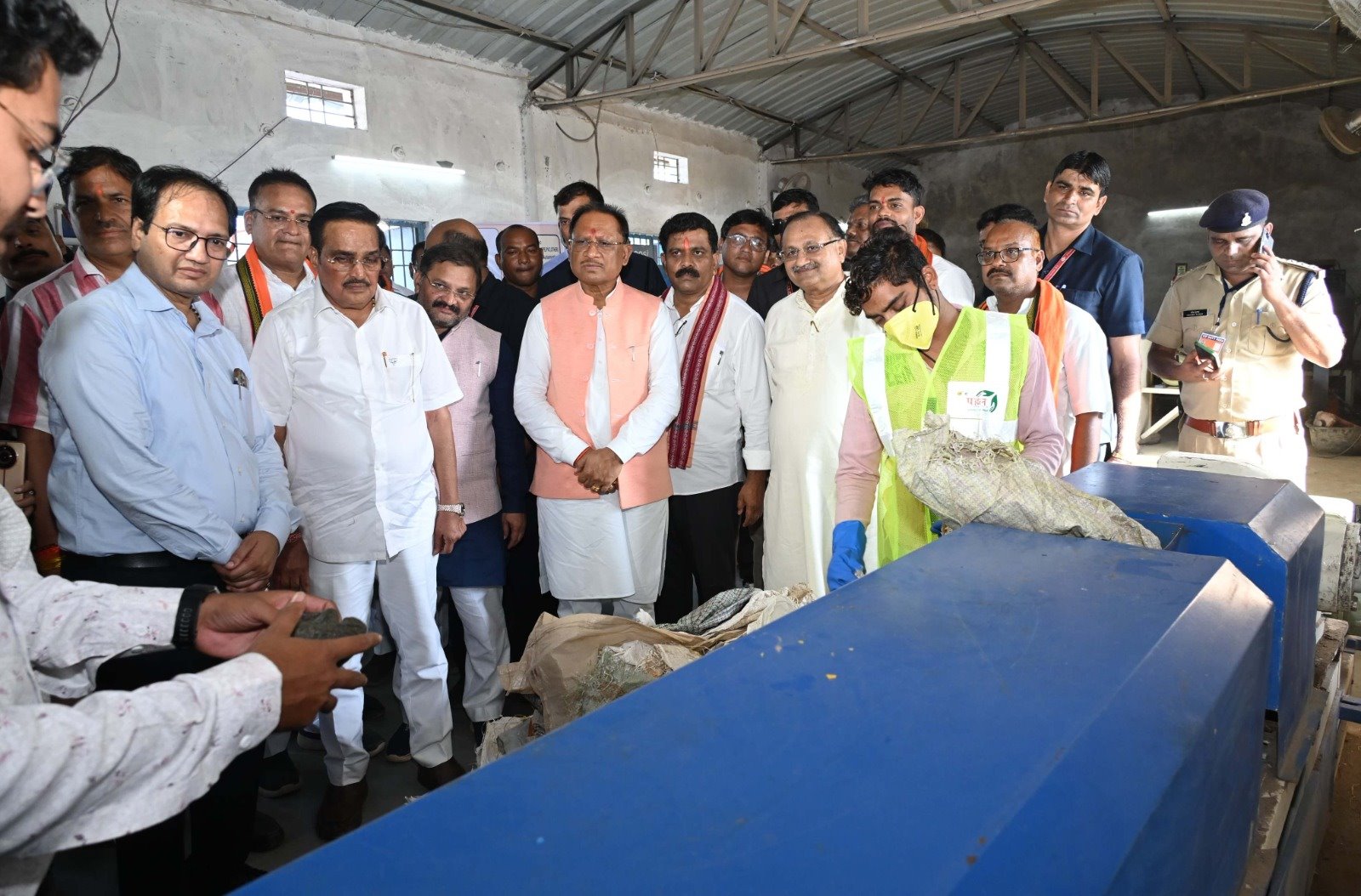  प्लास्टिक कचरे की रिसाइकिल से पर्यावरण प्रदूषण में आएगी कमी... मुख्यमंत्री ने महिला समूहों के प्रयास को सराहा