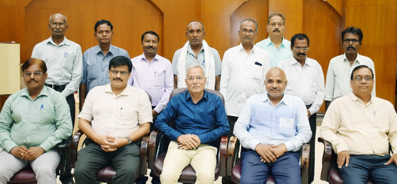  पावर ट्रांसमिशन कंपनी से स्टाफ आफिसर सहित 8 कर्मचारियों की भावभीनी विदाई