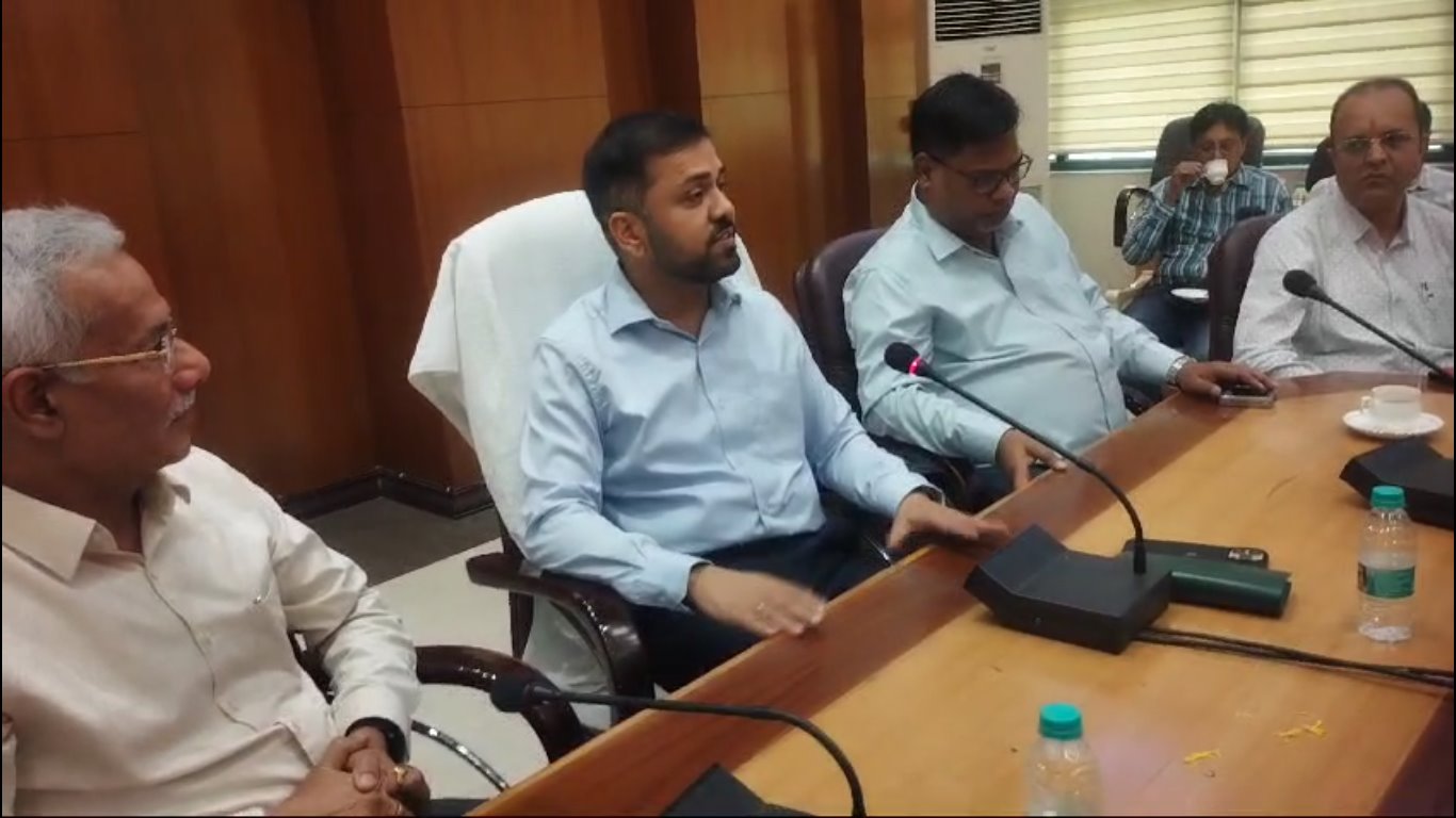  पॉवर कंपनी के नए अध्यक्ष डॉ. रोहित यादव ने ग्रहण किया पदभार