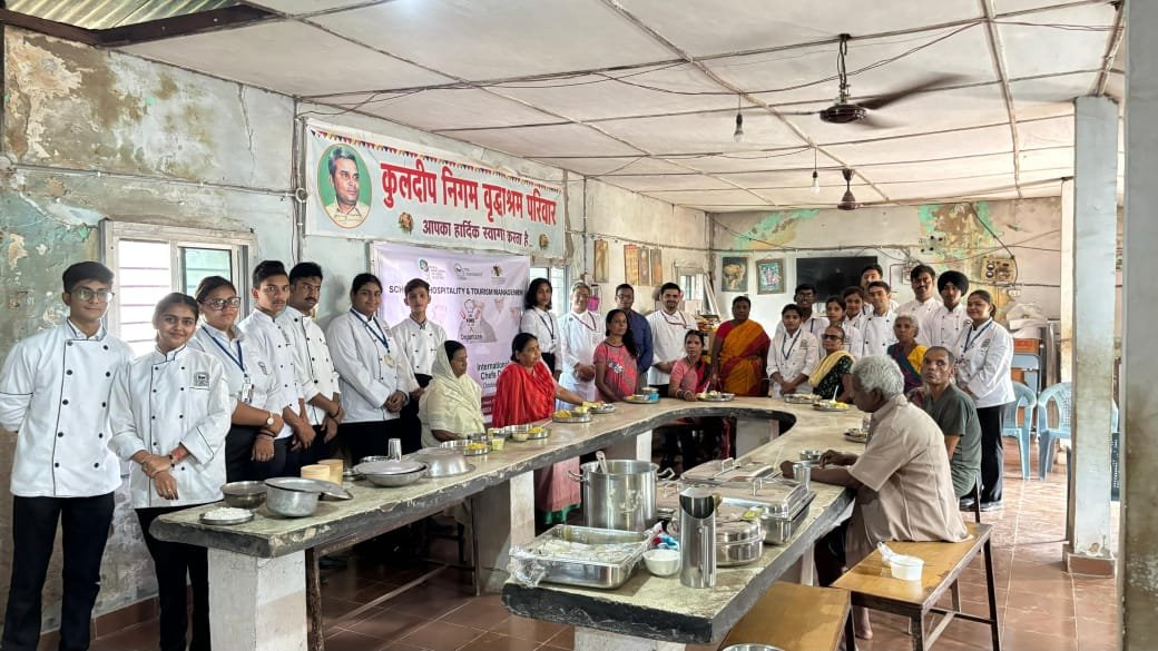 ITM विश्वविद्यालय रायपुर के विद्यार्थियों ने किया कुलदीप निगम वृद्धाश्रम भ्रमण
